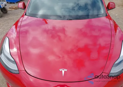 2021 Tesla Model 3 Long Range Dual Motor All-Wheel Drive z USA, uszkodzony, nr VIN 5YJ3E1EB0MF938473